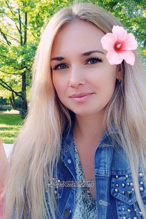 191377 - Natalia Age: 34 - Russia