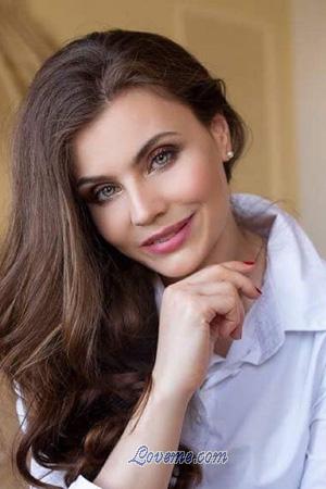 205187 - Natalia Age: 45 - Ukraine