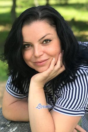 209036 - Elena Age: 33 - Ukraine