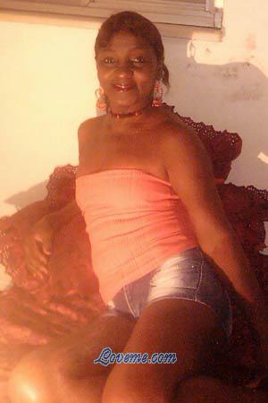 67582 - Sandra Age: 34 - Brazil