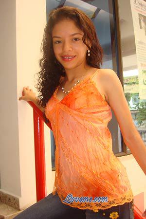 87562 - Adriana Age: 28 - Colombia